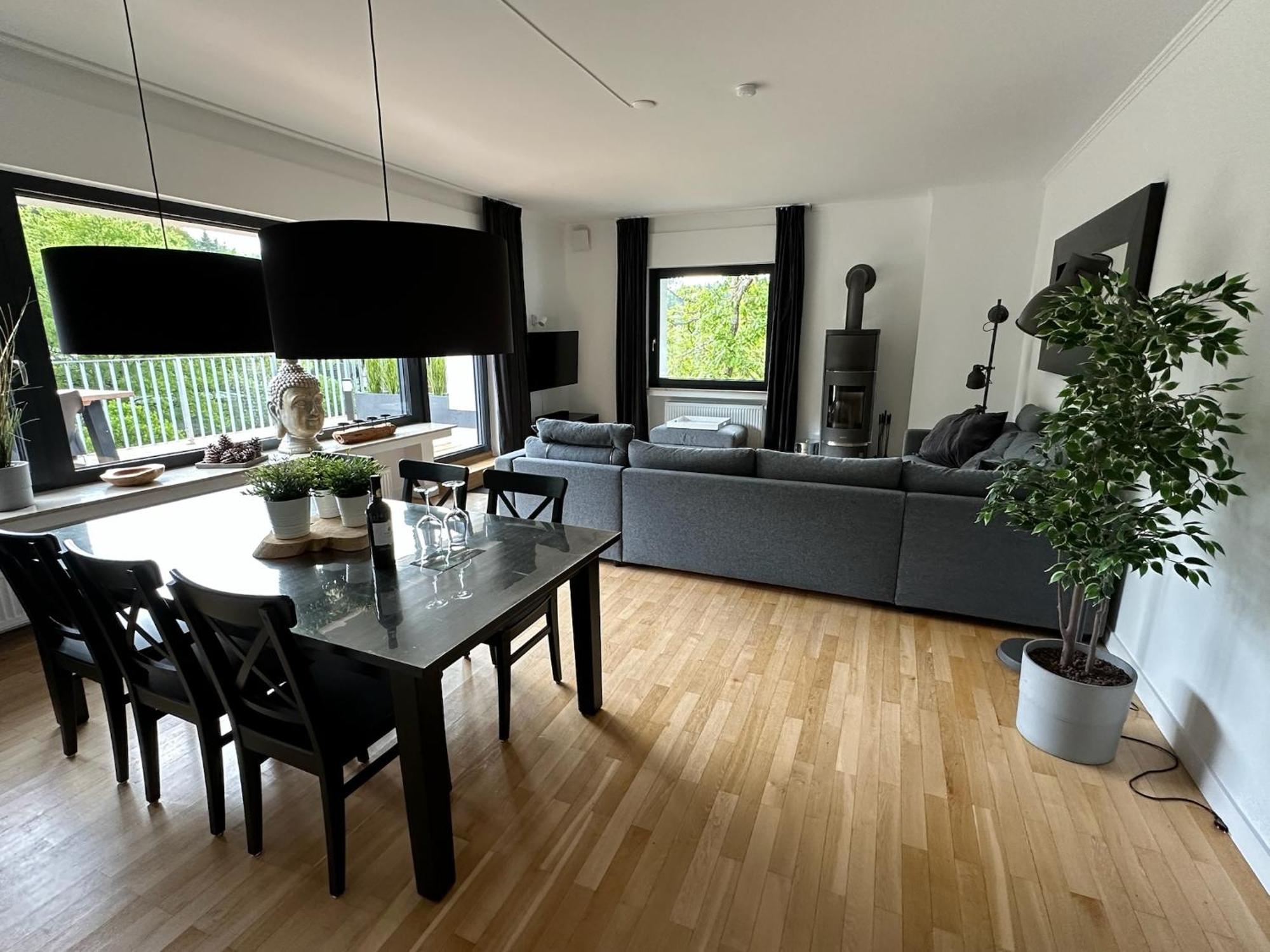 Villa Holgenbach - Penthouse- Und Ferienwohnung Im Nationalpark Eifel シュライデン エクステリア 写真